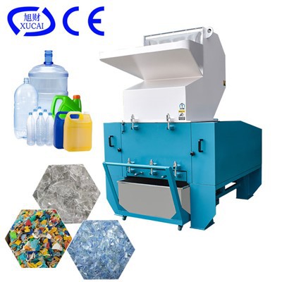 Stor makuleringsmaskin for plastbeholdere